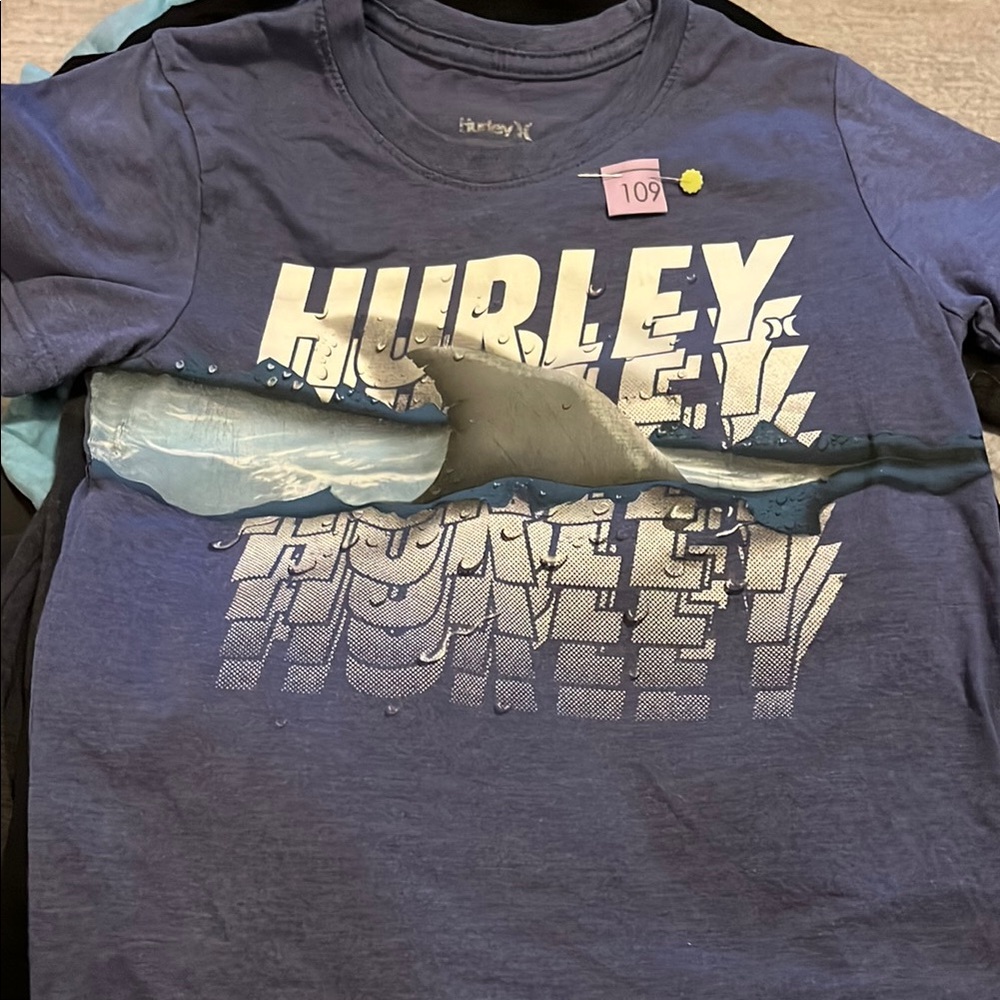Hurley Kids Shark Graphic Tee in Navy size6/7